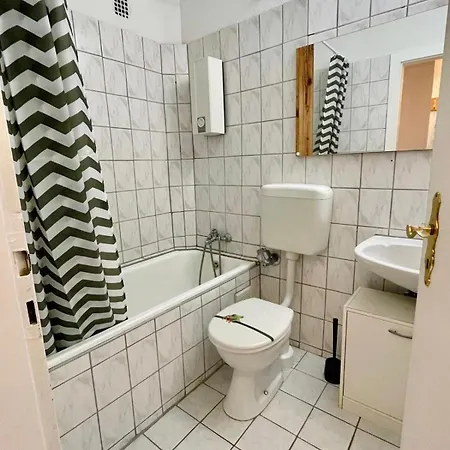 Appartement Schoenes Studioapartment Uni Naehe, Wlan, 4 Gaeste Essen