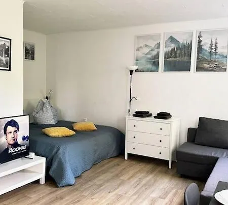 Schönes Studioapartment Uni Nähe, Wlan, 4 Gäste Essen